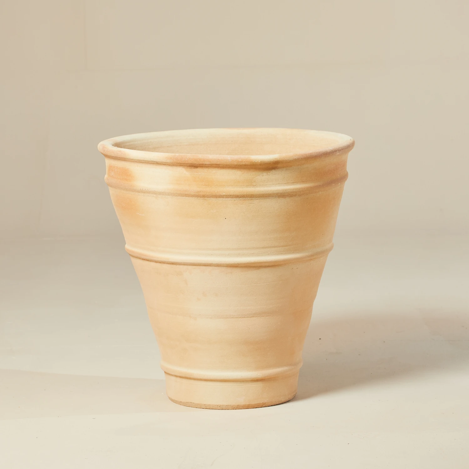 Monahou Cretan Outdoor Pot - Image 2
