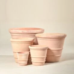 Outdoor Planter – Camelia Antique