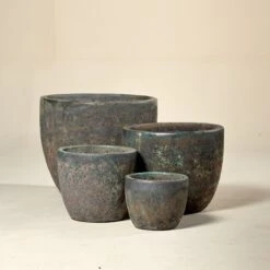 Egg Outdoor Pot β Aquarius Venus